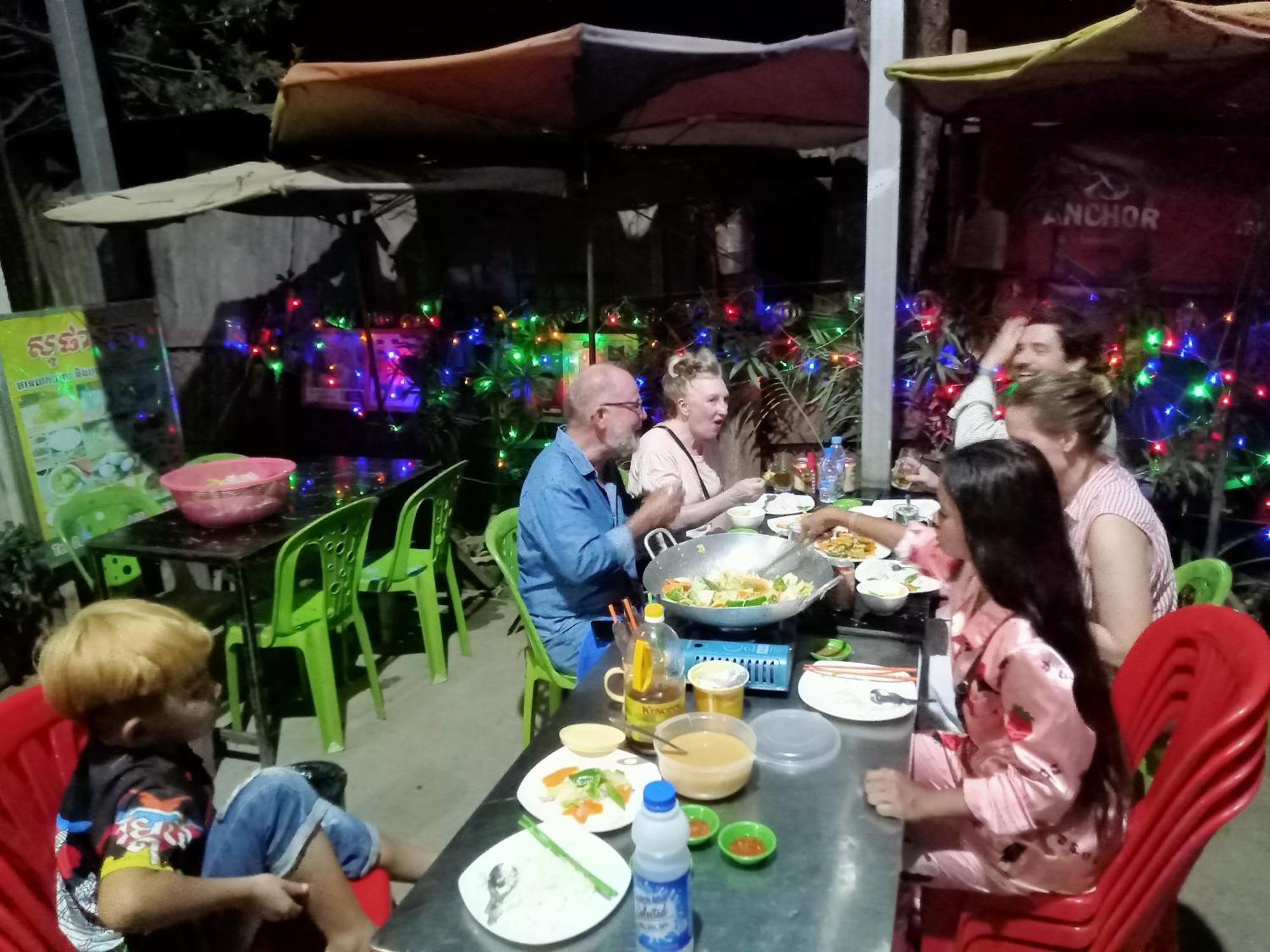 Tonle Mekong Homestay Krong Kracheh Exterior photo
